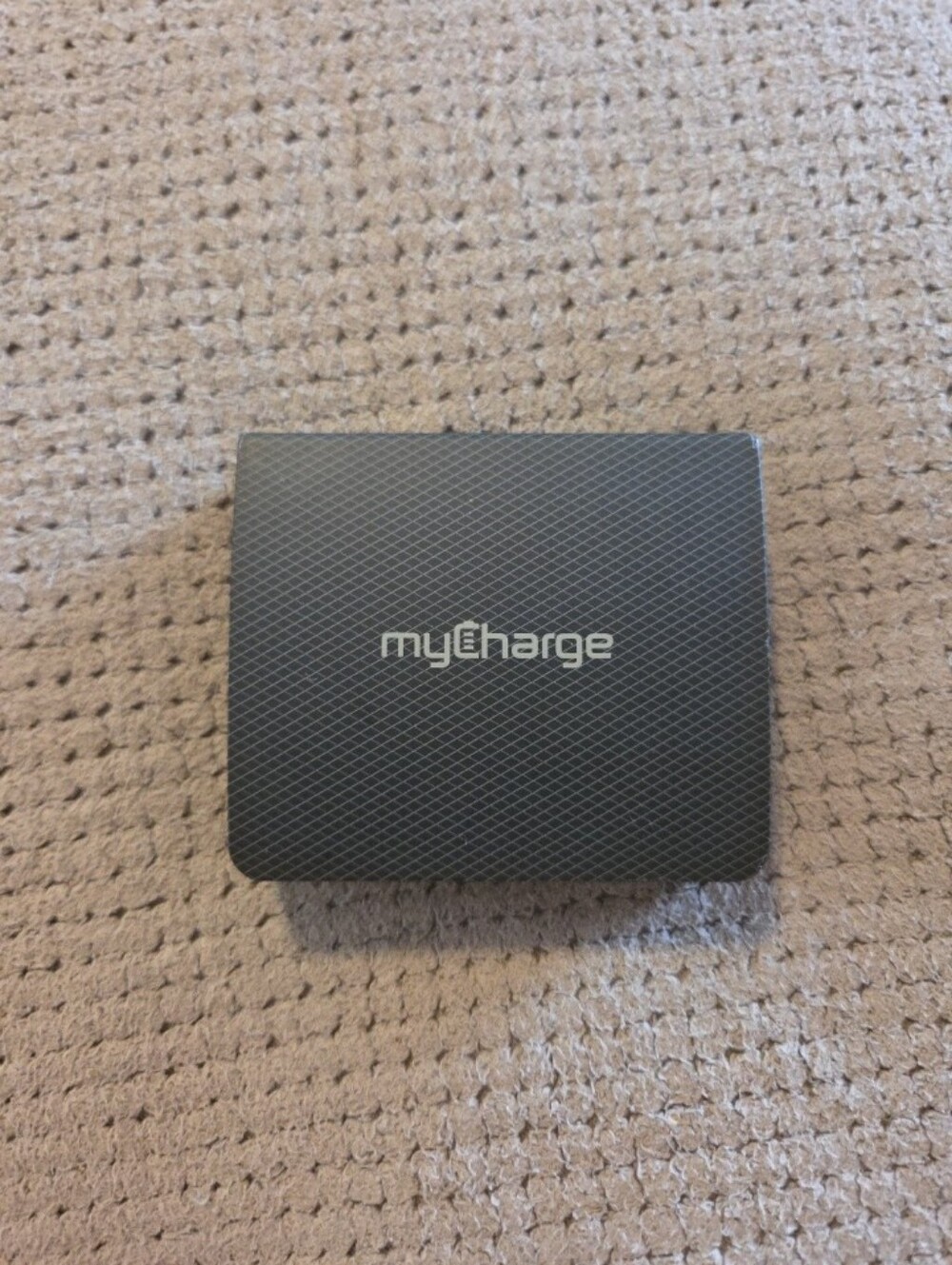 MyCharge Power Bank AMU60KG-A (6,000 mAh)Dual USB Ports: Charge up to two mobil